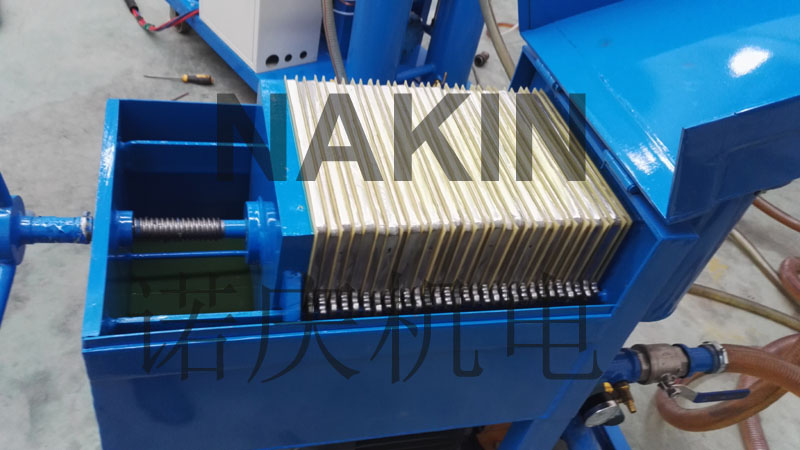 1585115920131648.jpg 板框?yàn)V油機(jī).jpg